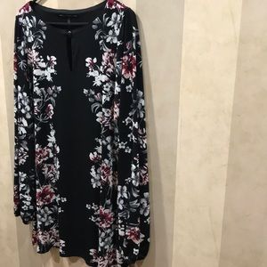 Floral keyhole tunic